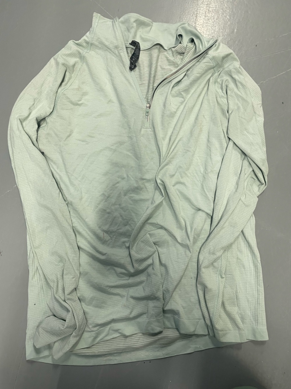 lululemon athletica Light Sage Green 1/4 zip sweatshirt lightweight Large